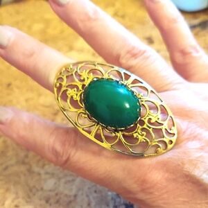 Ring Filigree with Engraving on Band, Green Center‎ Goldtone Adjustable 7-10